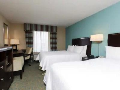 Hampton & Hotel