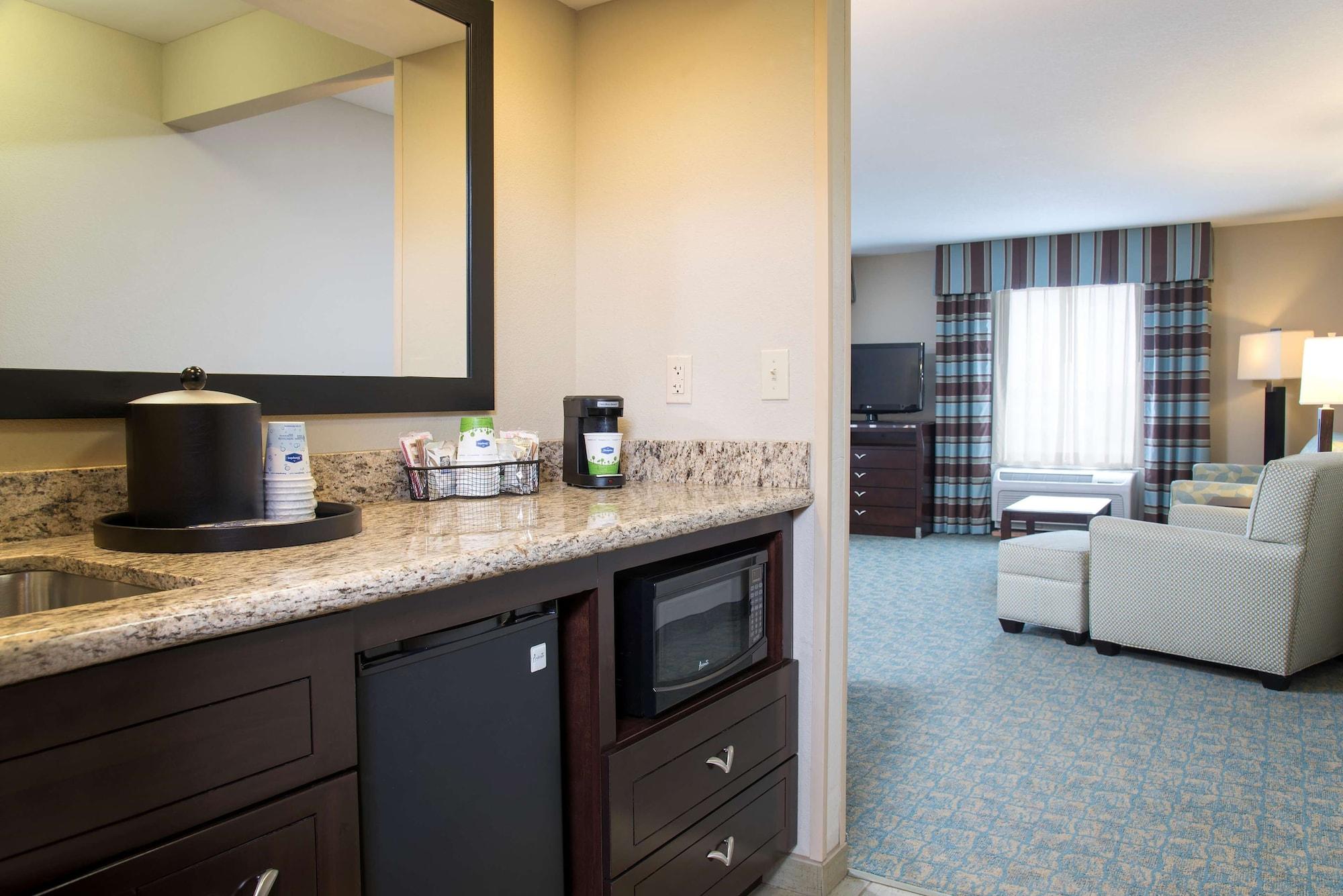 Hotel Hampton & 3*