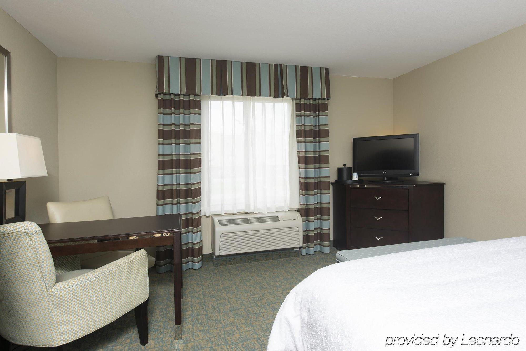 Hotel Hampton & Crawfordsville