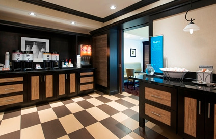 Hampton & Hotel 3*